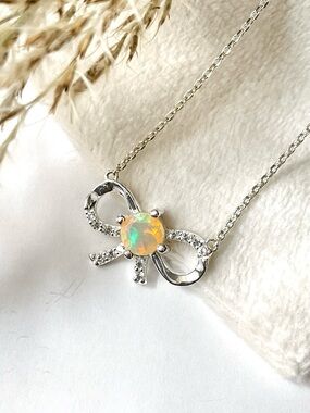 Natural Ethiopian Opal 
925 Sterling Silver Necklace!! (17 inch)